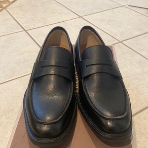 NWB Novacas vegan penny loafers